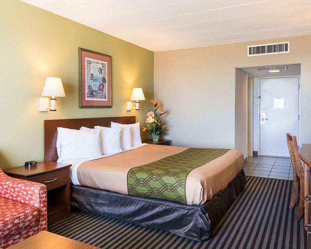 King Room - Ocean Front - Private Balcony interior